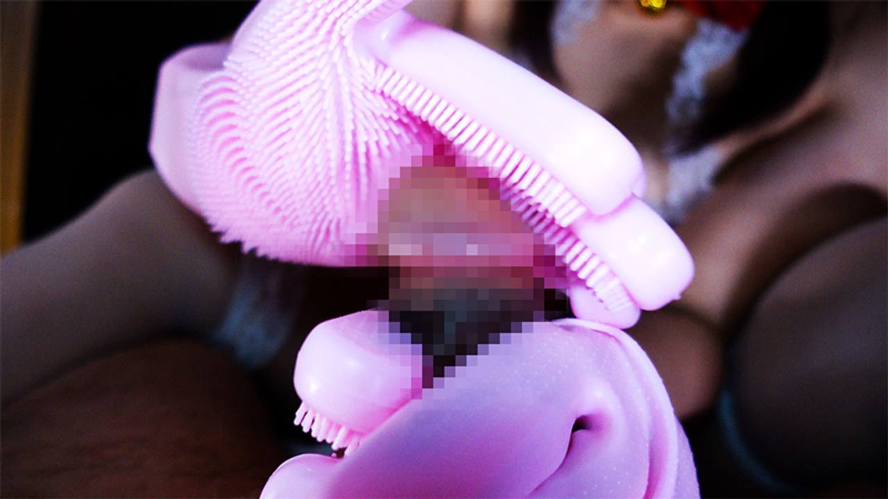 【おちんぽイラプション】6種類のアイテムでおちんぽを破壊するぽっちゃり痴女さんに大量射精! サンプル画像 8