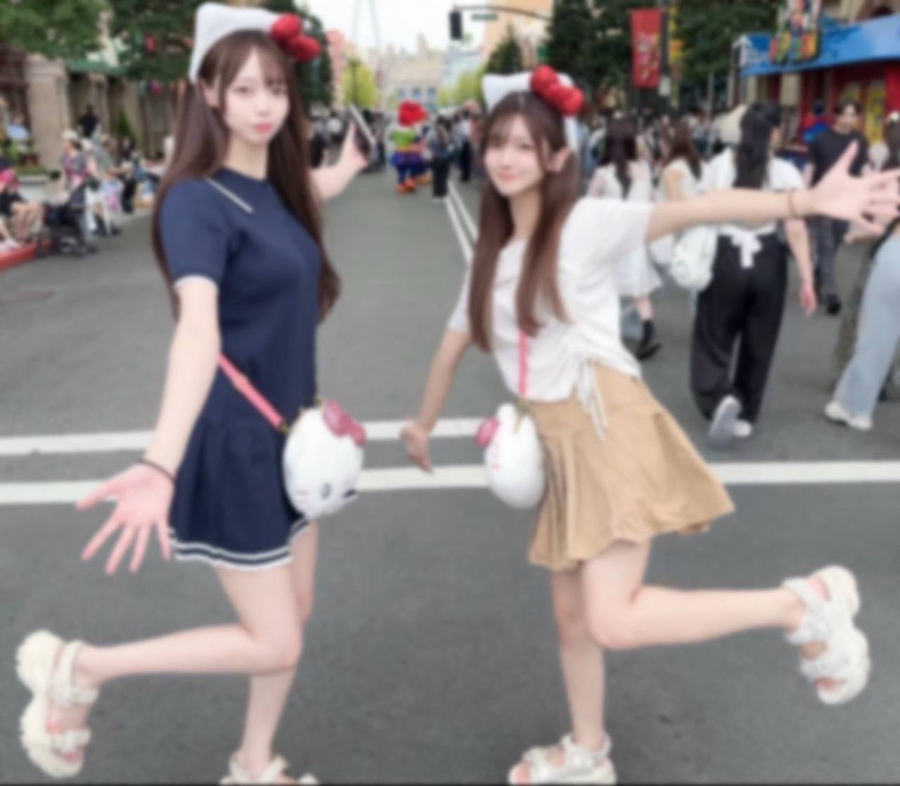 ※顔出し解禁【伝説】*高からの同旧生のﾕｲ＆ﾋｶﾙのﾊｰﾚﾑ３P。過去最高美女のW潮吹きに連続中出しでFC２に歴史を刻む。 サンプル画像 2