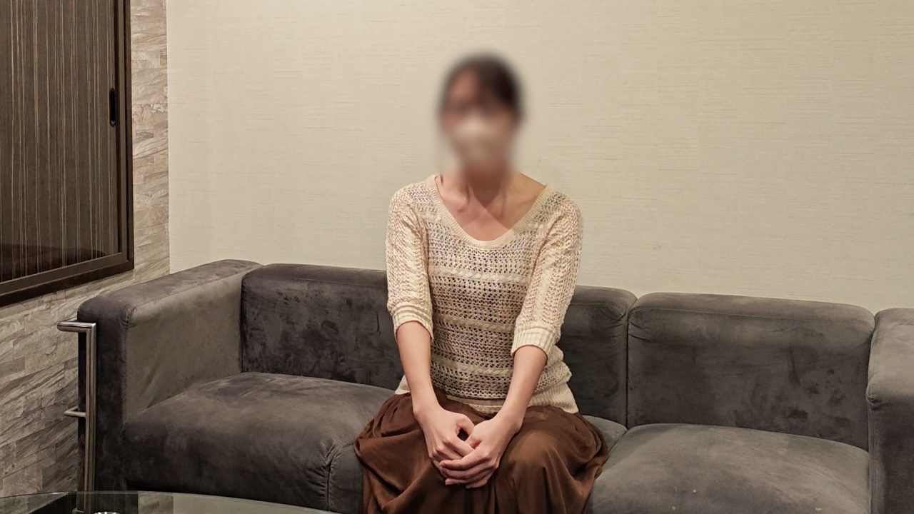 【メンズエステ裏講習】【主観映像】本好きでメガネの地味子なのに身体がエロすぎる！ｗ剛毛巨乳美女にマッサージしてあげたらチンコ欲しがったのでゴムなし挿入して大量中出ししてあげたｗ【ゆらの(24歳) 2回 サンプル画像 1