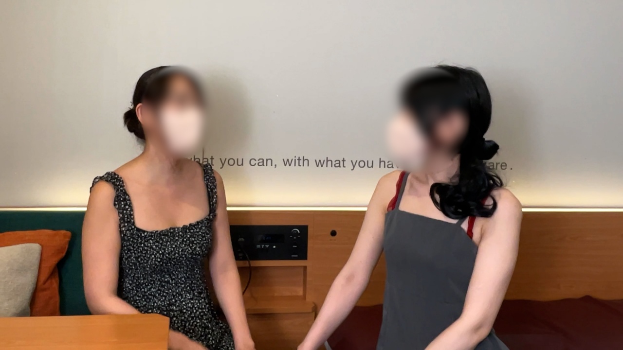 【メンズエステ裏講習】【主観映像】リアル友達が僕のチンコを奪い合うｗｗ清楚系スレンダー美女とムチムチ巨乳メガネ美女のダブルセラピスト天国コースで新人に中出し【りん＆ゆらの 2回目】 サンプル画像 1