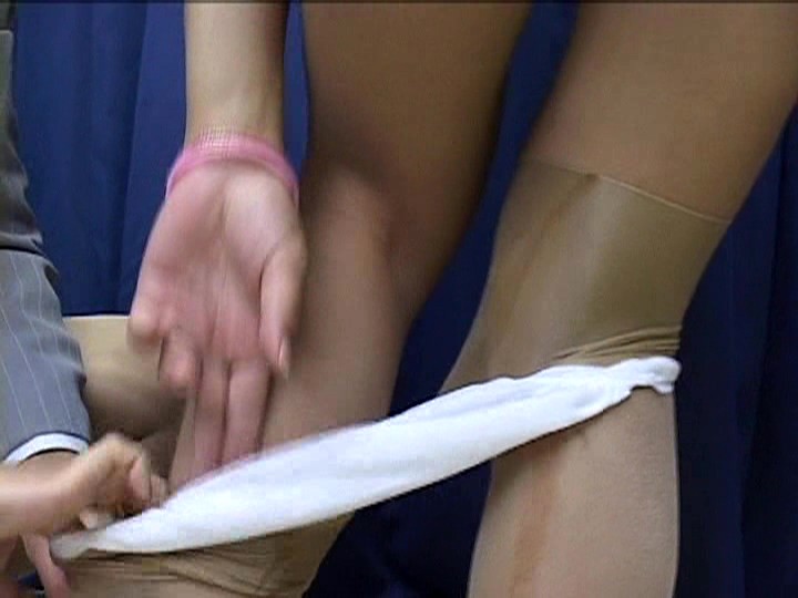 第4回おもらし我慢大会前編 サンプル画像 19