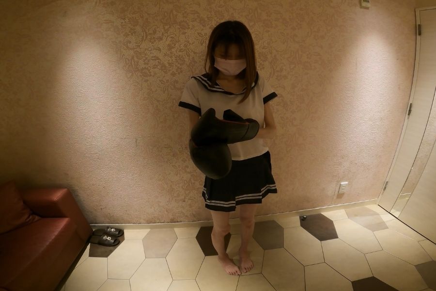 38kgスレンダー美少女に腹パンチ&白目剥き●●●ファック分割版2 サンプル画像 2