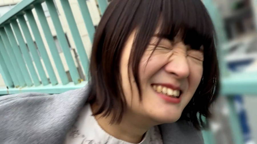 【HD】街角で声をかけてくすぐりさせてもらう 飲食店アルバイト みこちゃん サンプル画像 11
