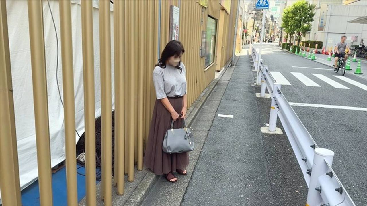 【ガチ最高の熟女】過去最高齢 六十路幸薄系おばさんをホテルでハメ倒し【閉経生中し放題】 サンプル画像 1