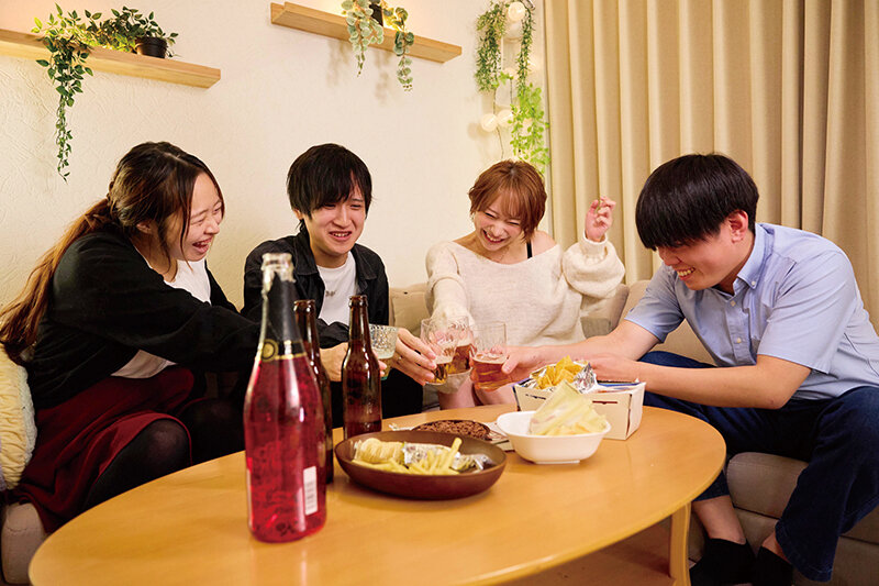 あの日、出逢ったヤリマンビッチに超絶グラインド騎乗位からパイパン顔騎のPtoCで夜が明けるまで痴女られた 弥生みづき サンプル画像 3