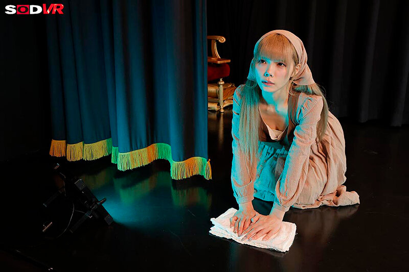 【VR】【8K】舞台『裸の女王様』主演:美澄玲衣 ウチのクラスの出し物は、生意気一軍女子の理解らせストリップ劇 サンプル画像 6