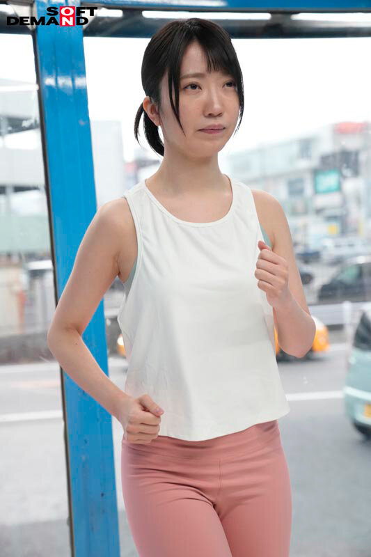 マジックミラー号 マンスジくっきり 美ジョガーナンパ ジョギング直後の全身から汗が噴き出る美ジョガーさんの股関節へストレッチ…からの電マ!着衣イキしまくりのアラサーオマ○コはデカチ●ポの誘惑を振り切れるのか? サンプル画像 18