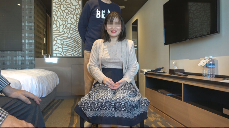 編集部を訪ねてきたマニア夫婦 不能インポ夫とドスケベM妻の寝取らせ潮吹きアクメ(投稿ネーム◎弥生) サンプル画像 2