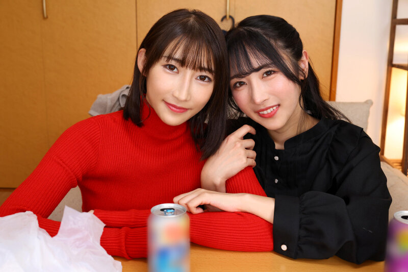 【VR】【8K】10年付き合った元カノが連れてきた相手は、美人な彼女！？ 男一人に美女2人のハーレム3Pで、中出しされたザーメンをごっくんレズプレイ。雪代美鳳・小野坂ゆいか サンプル画像 2