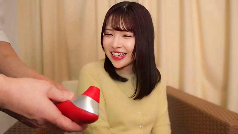 人妻高額アルバイト！？製品モニターの募集で訪れたら大人の玩具＜噂の吸うやつ＞の体験だった！ひとり昇天！！このままではムラムラして帰れません！？COMPLETE BEST 20名 サンプル画像 4