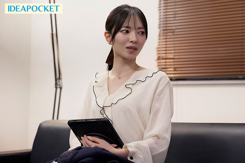 仕事もプラべも充実してそうな美女キャリアウーマンなのに エッチな話に弱い恥ずかしがり屋さん 第一印象と中身とのギャップが凄く可愛い社長秘書AVデビュー 安西澪 サンプル画像 4