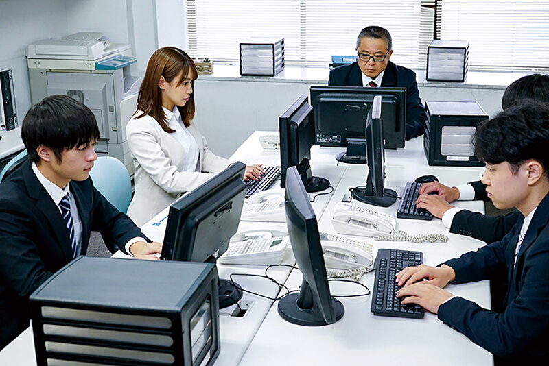 義母とのいびつな近親相姦 同族経営ファミリー企業で巻き起こる禁断のオフィス性交 蒼乃美月 サンプル画像 2