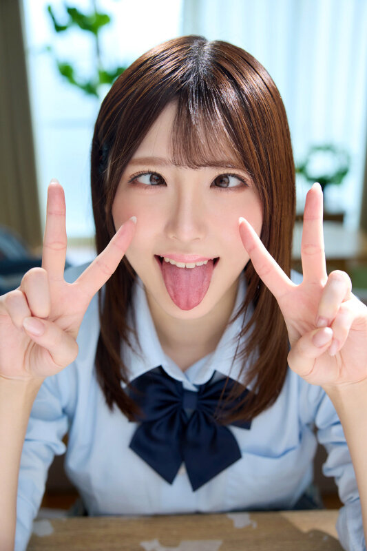顔シコ！顔面ドアップ誘惑主観 年の離れた従妹が覚えたてのアヘ顔見せつけ挑発でボクの欲情を掻き立ててくる…。皆瀬あかり サンプル画像 1