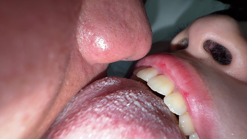 【個人撮影】水月みおのハメ撮り風 Dキス＆口臭嗅ぎ サンプル画像 17