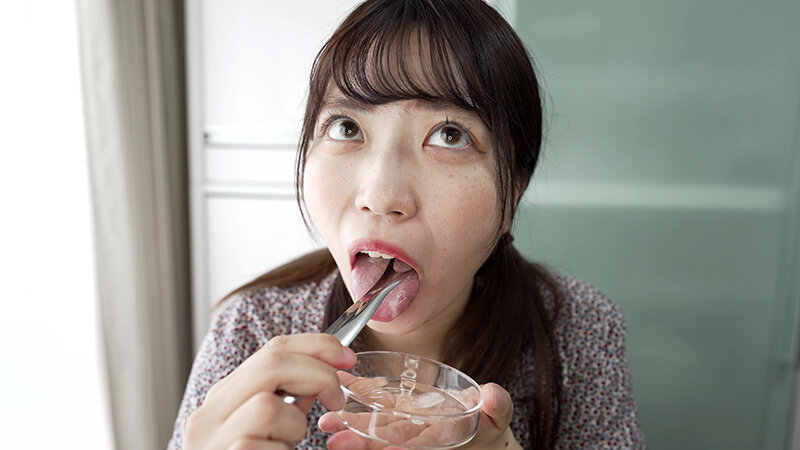 【個人撮影】水月みおの舌ブラシで「汚舌苔」採取 サンプル画像 7