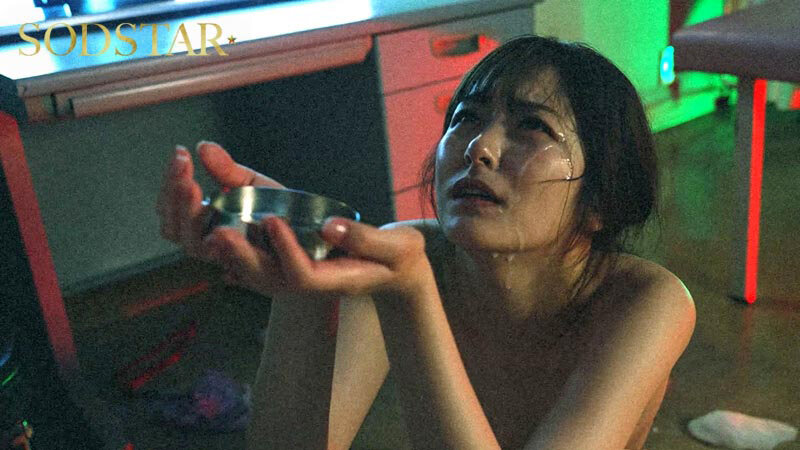 皆から好かれる院内のムードメーカー看護師A（26）職場で隠れモテしている既婚ドクターYが調合した謎のビタミン剤を盛られキメセク漬け ガンギマリよだれ垂れ流しグラインド騎乗位中毒者に 青空ひかり サンプル画像 11