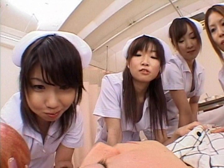 集団痴女4時間 サンプル画像 14