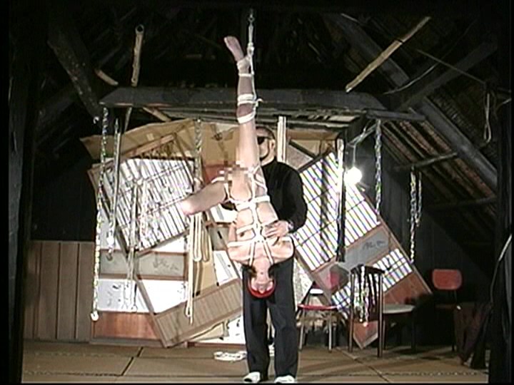 人妻密室監禁 飲尿・浣腸・鞭打ち・鼻腔針貫通 サンプル画像 8