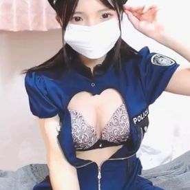 【バレンタインセール①】人生初のポリスコスプレに挑戦！超絶美マンな美女がイキまくり！